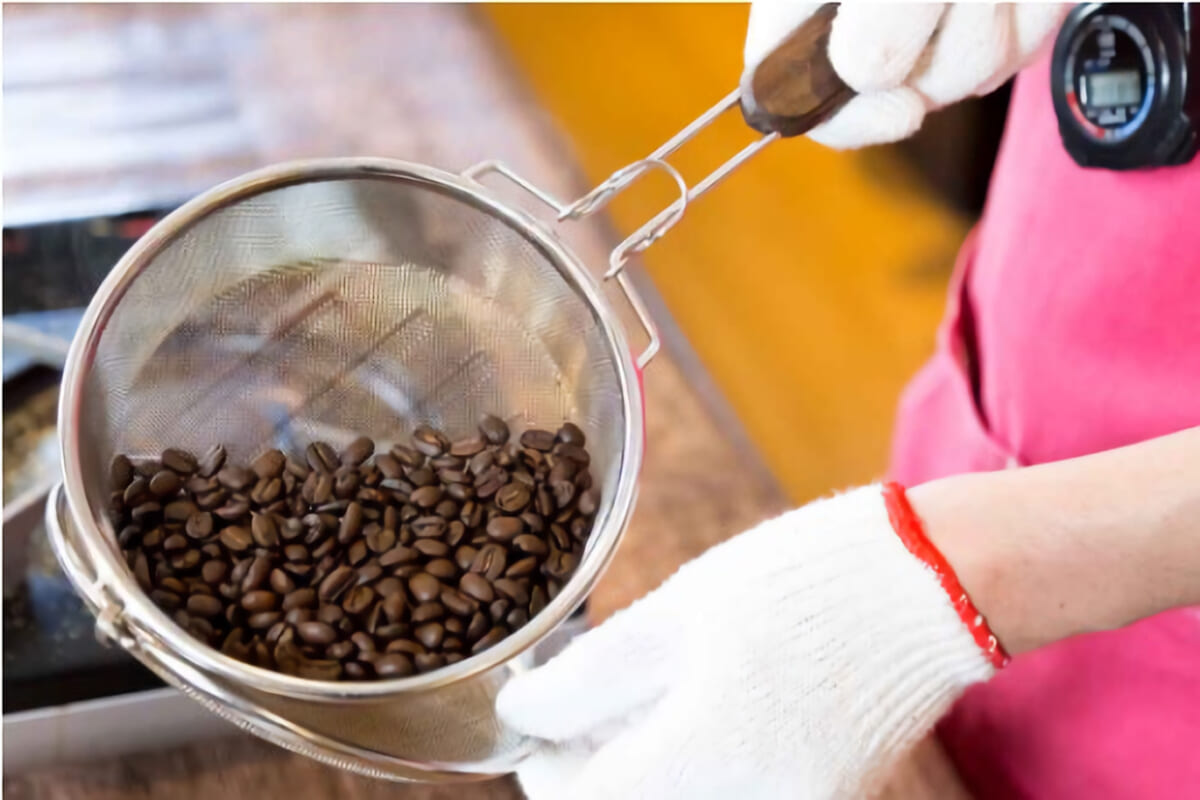 林稔氏によるコーヒー焙煎の仕組みやコツを解説。自宅で楽しむ焙煎技術